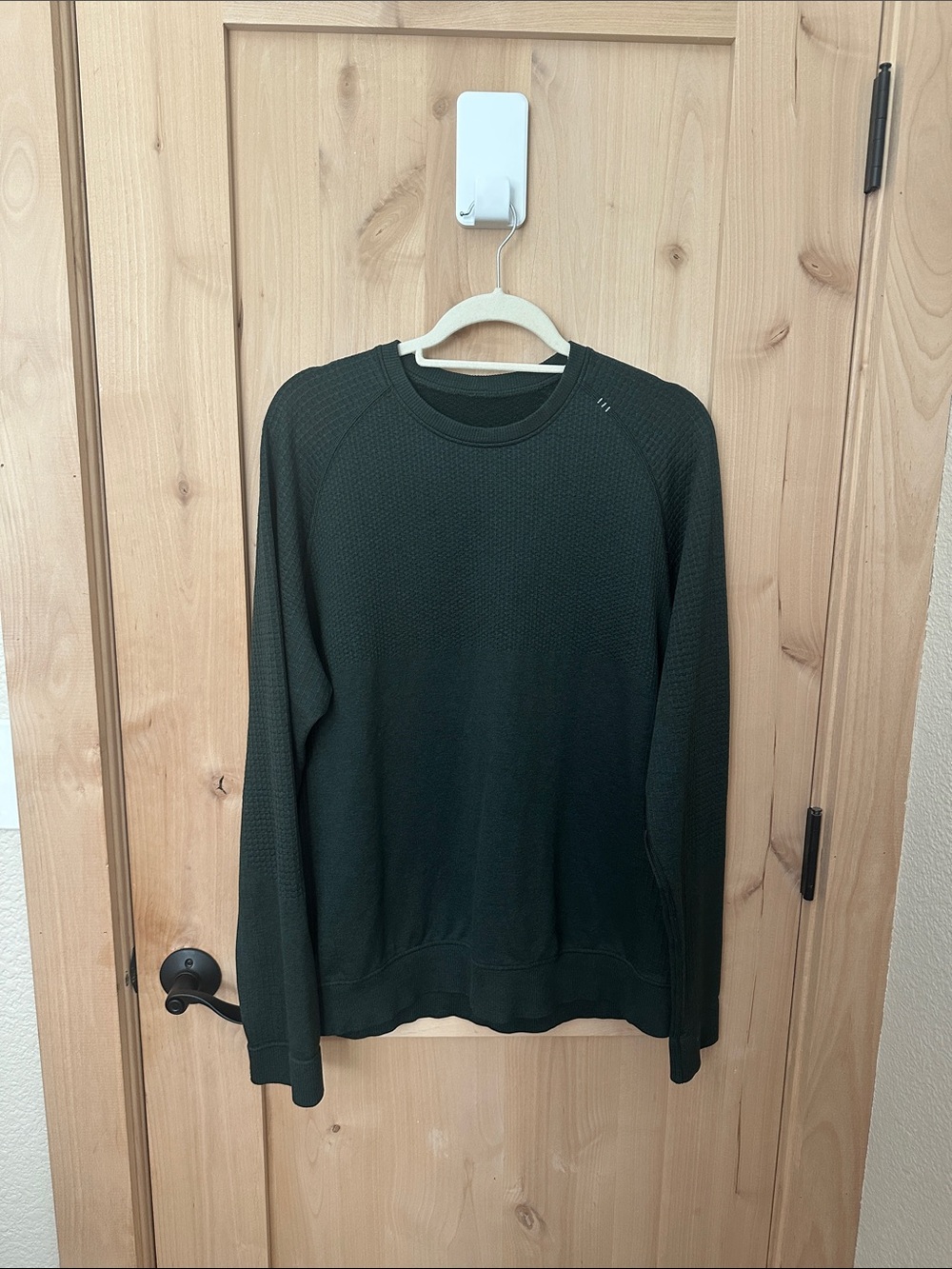 Men's Lululemon Dark Green Lightweight Crewneck Sweater